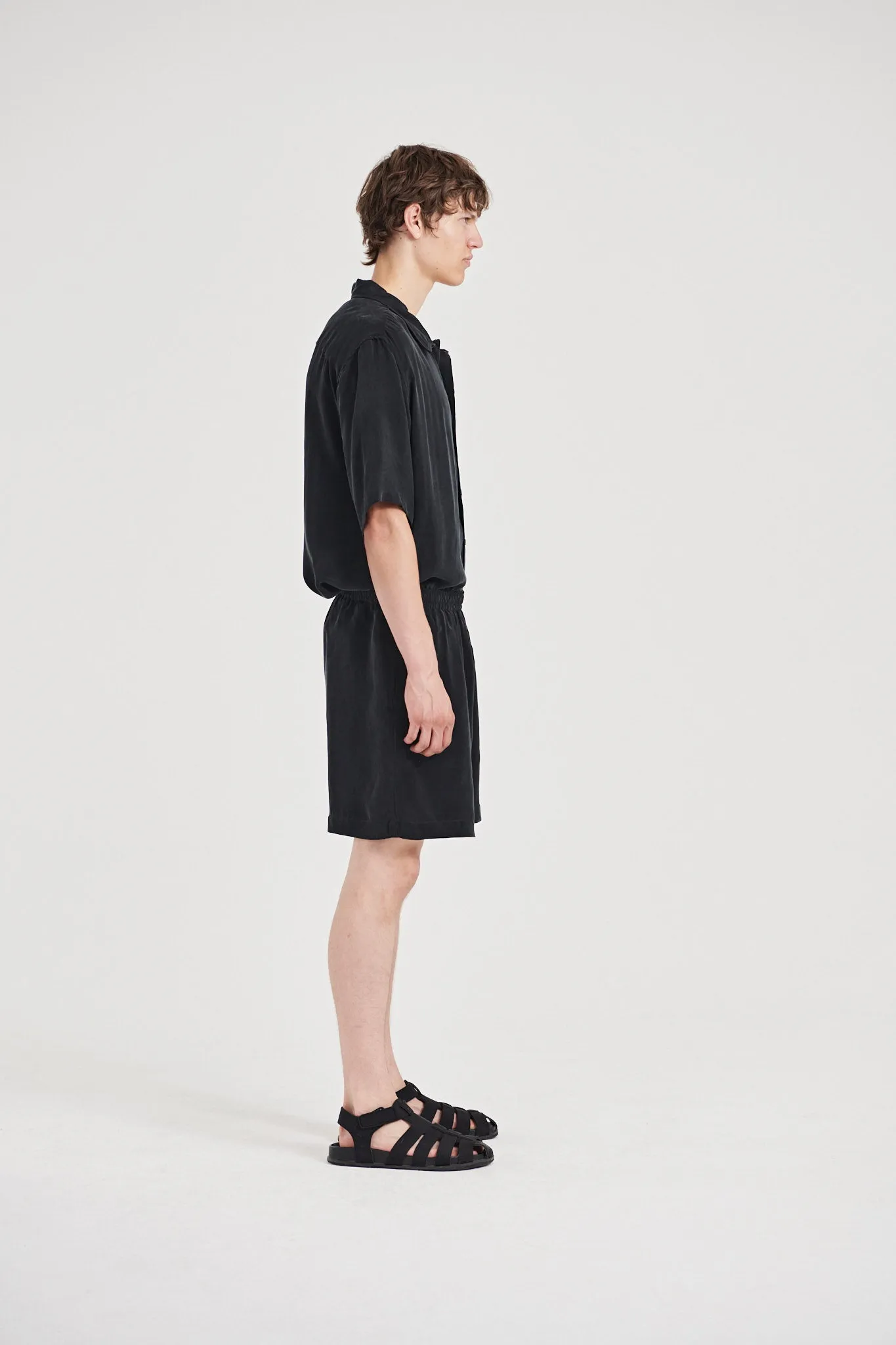 07 / Vegan silk Shorts black