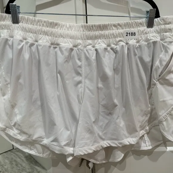 (2188) LULULEMON Track that Short 5&quot; in Sz 20