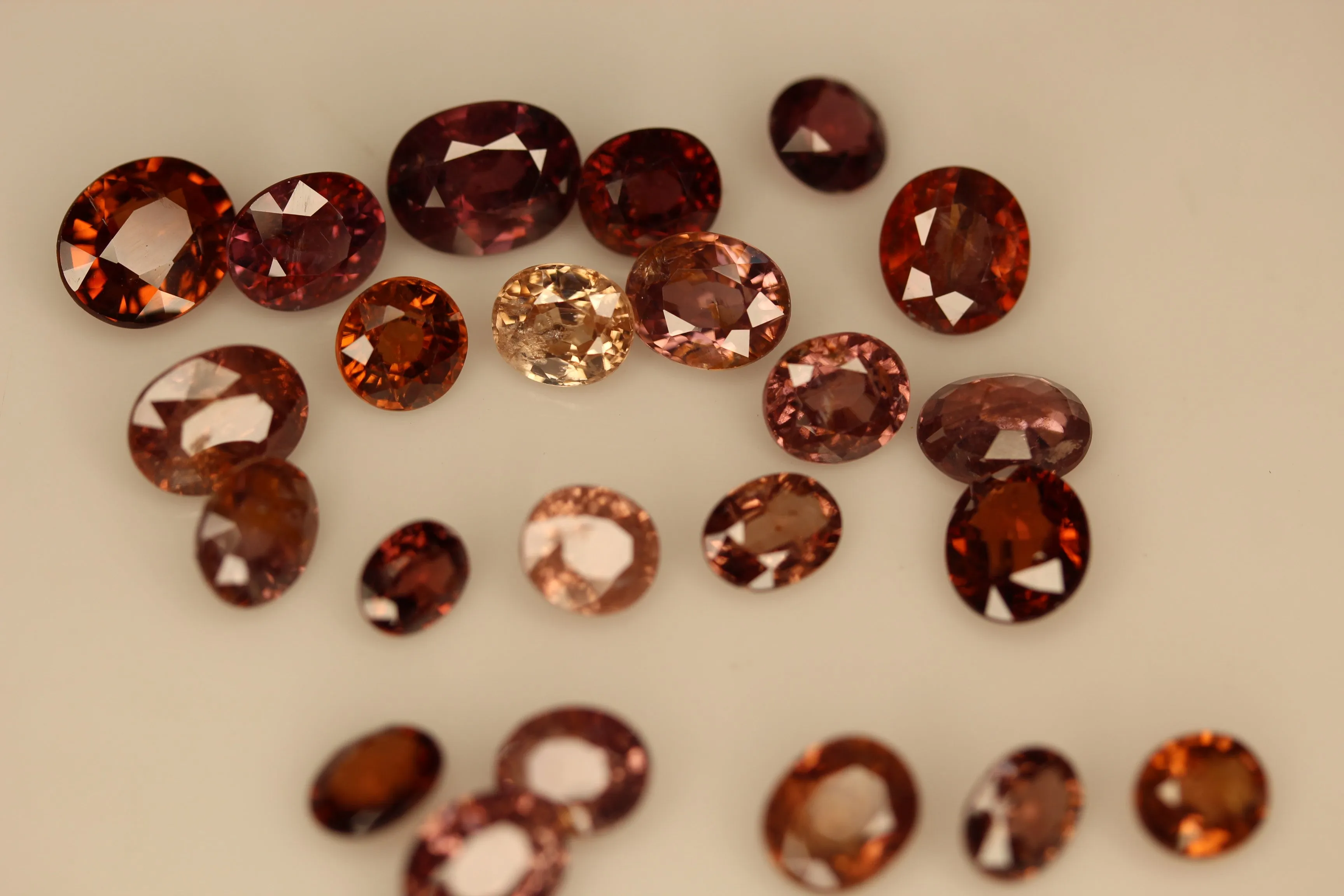 45 carats Loose Zircon Stones Bulk