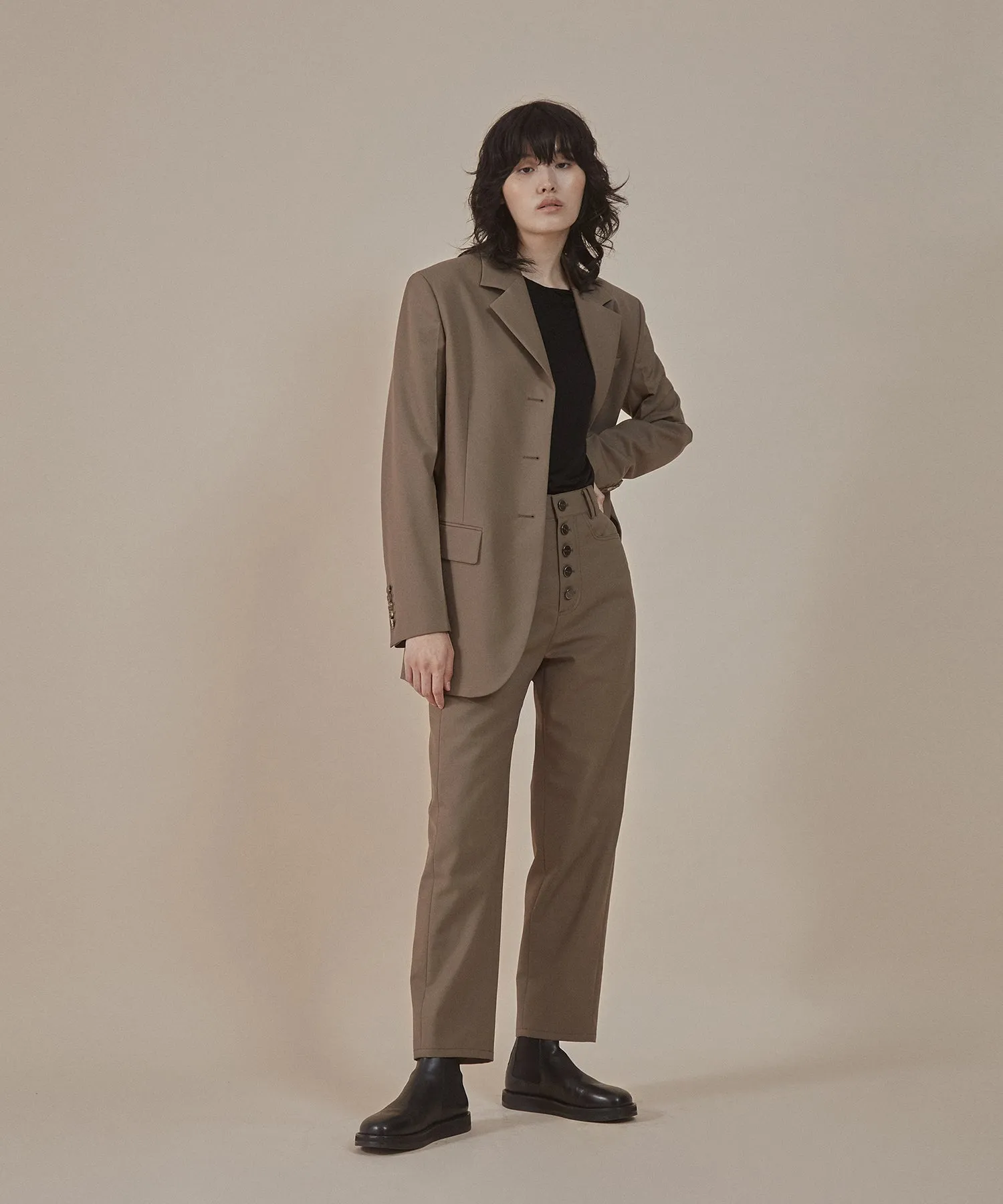 [50% OFF] Taupe | Center back slit tailored blazer