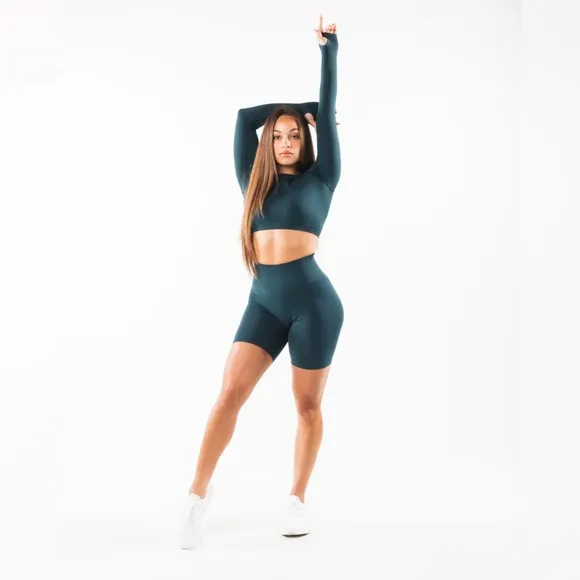 Alphalete Amplify Short 6.5” Midnight Small High Rise Gym Workout