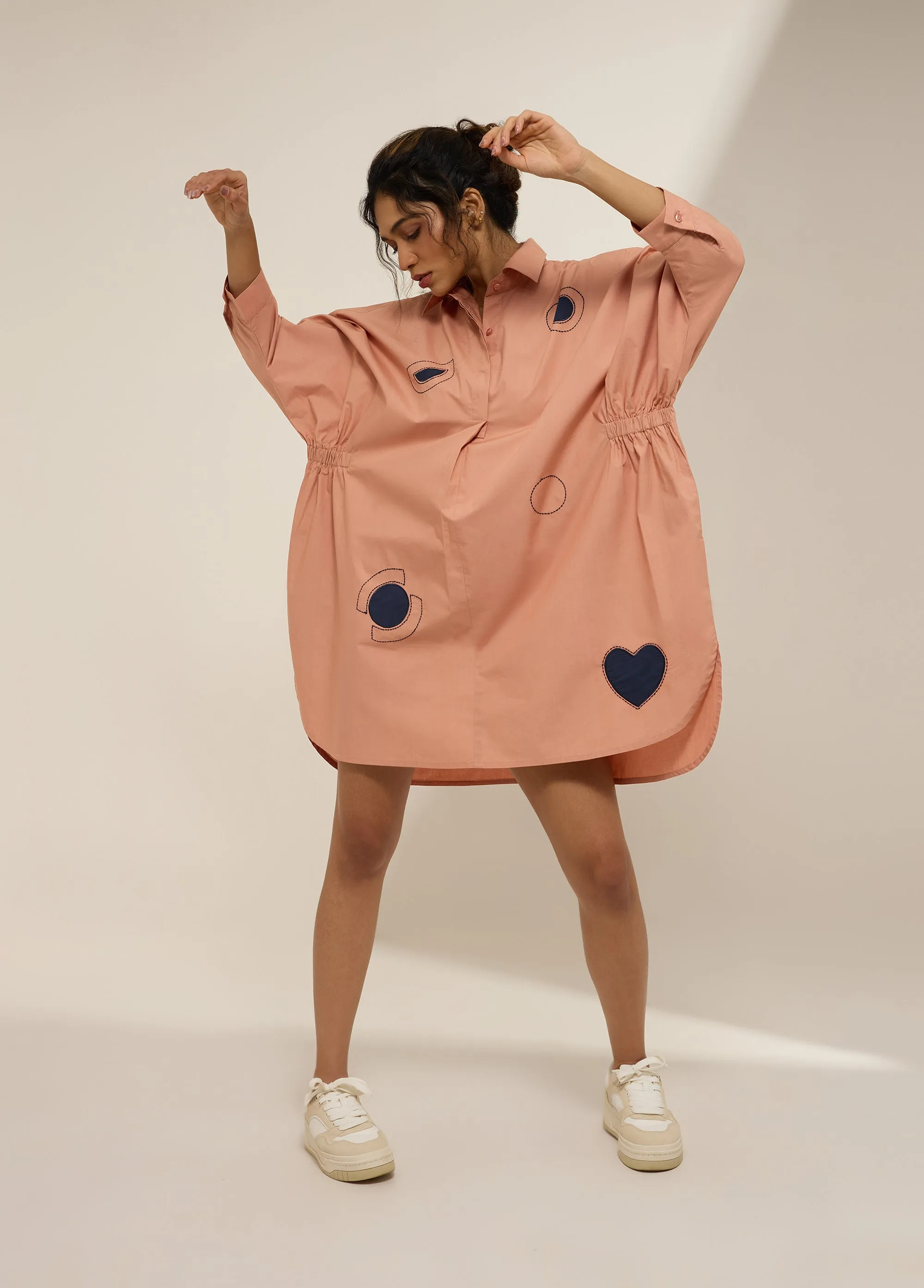 ANTI-FIT DRESS WITH PATCH DETAILS