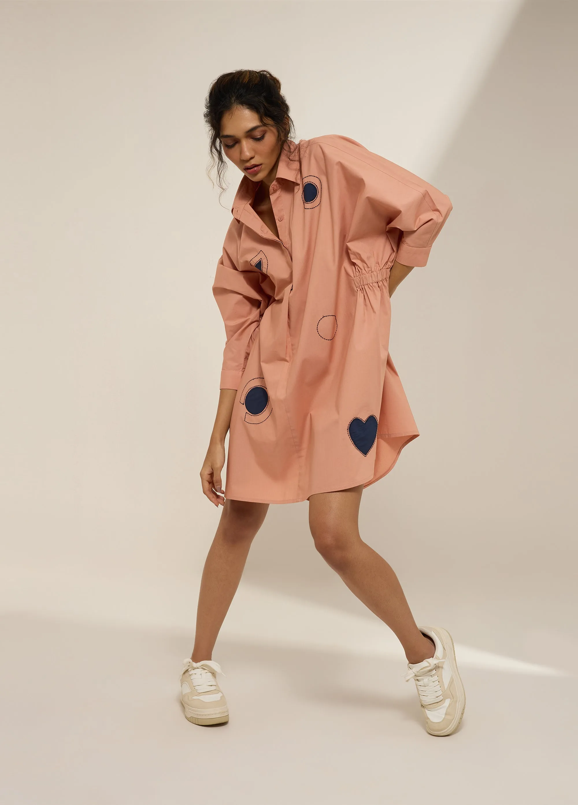 ANTI-FIT DRESS WITH PATCH DETAILS