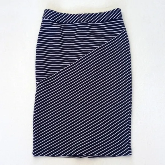 Banana Republic Rayon Blend Navy &amp; White Striped Pencil Skirt / Wiggle Skirt 0P