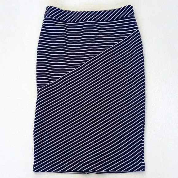 Banana Republic Rayon Blend Navy &amp; White Striped Pencil Skirt / Wiggle Skirt 0P