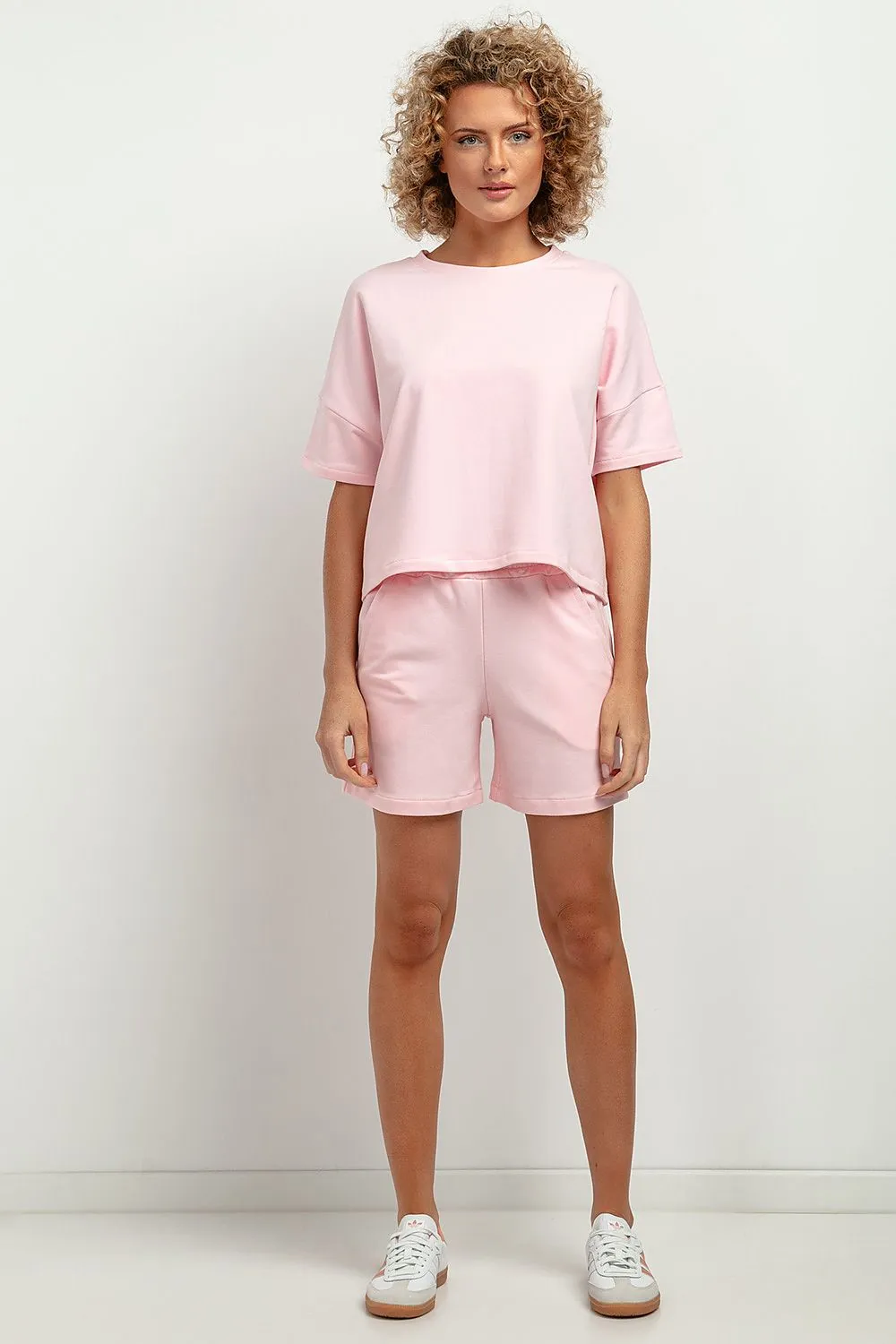 Chic Urban Blouse with Loose Fit