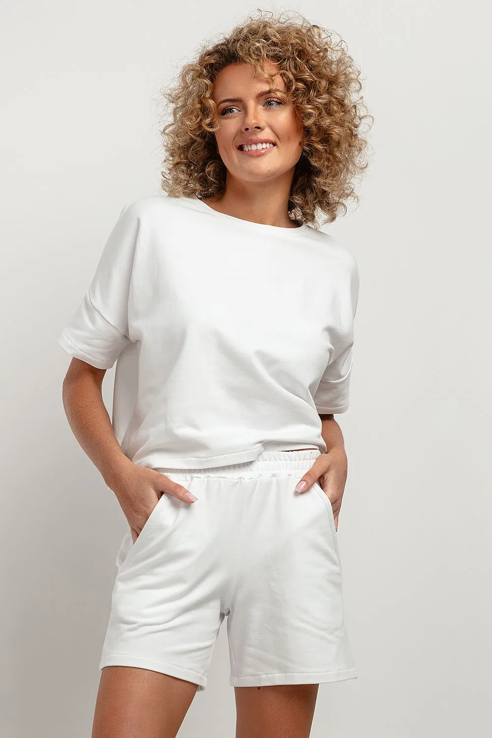 Chic Urban Blouse with Loose Fit