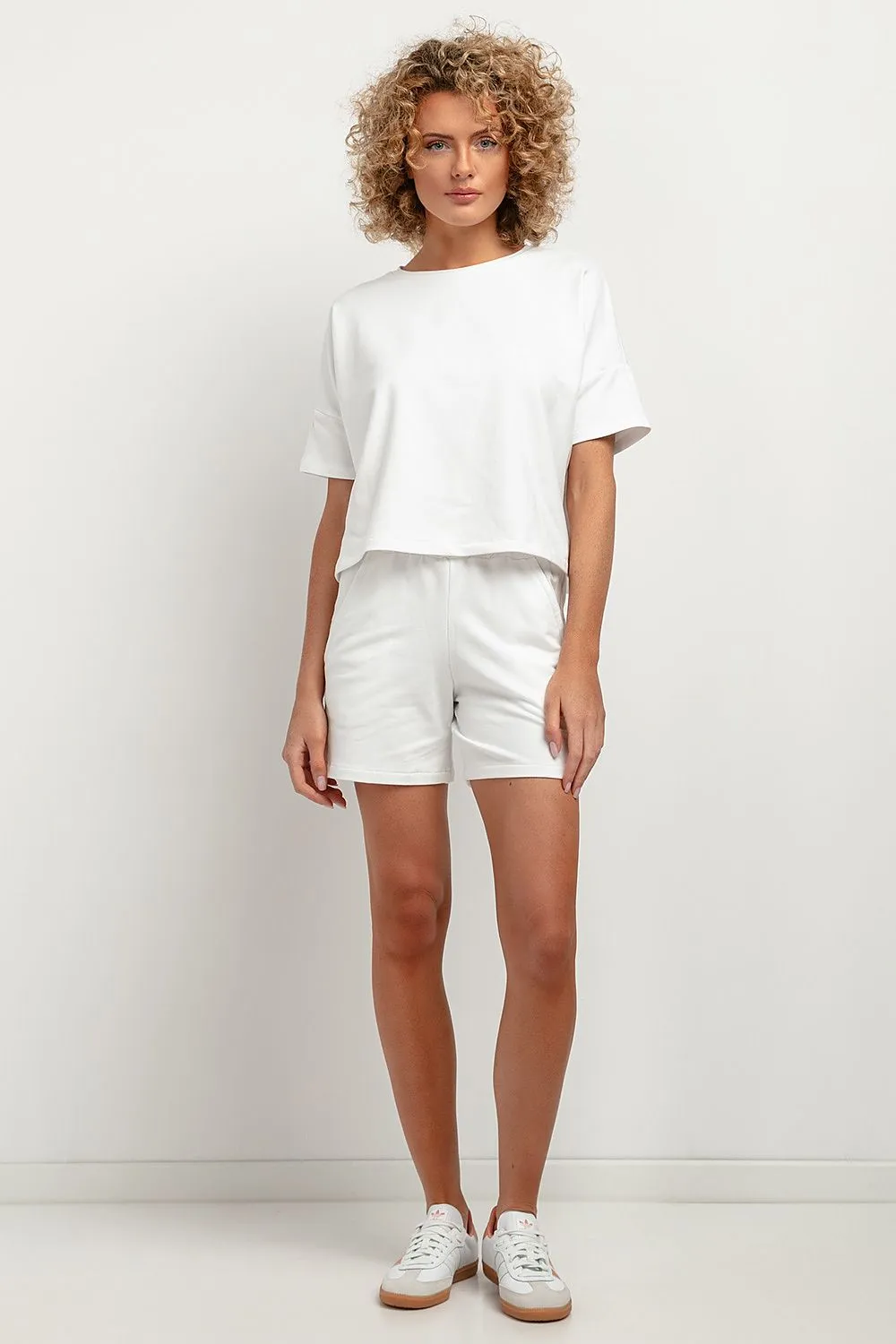 Chic Urban Blouse with Loose Fit