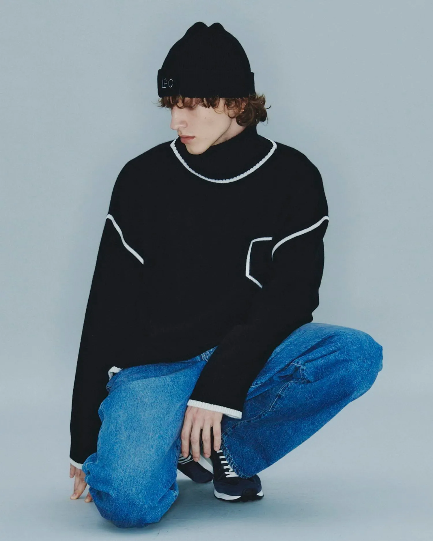 Contrast Line Turtleneck