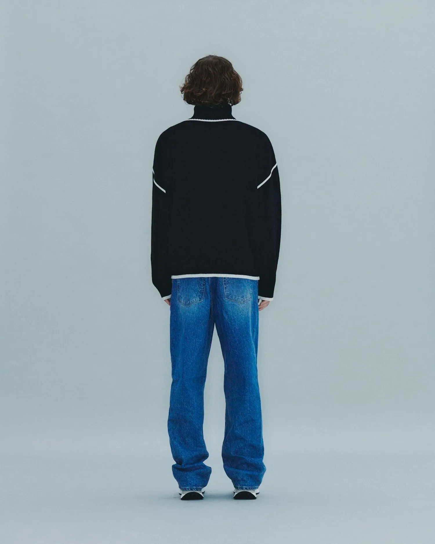 Contrast Line Turtleneck