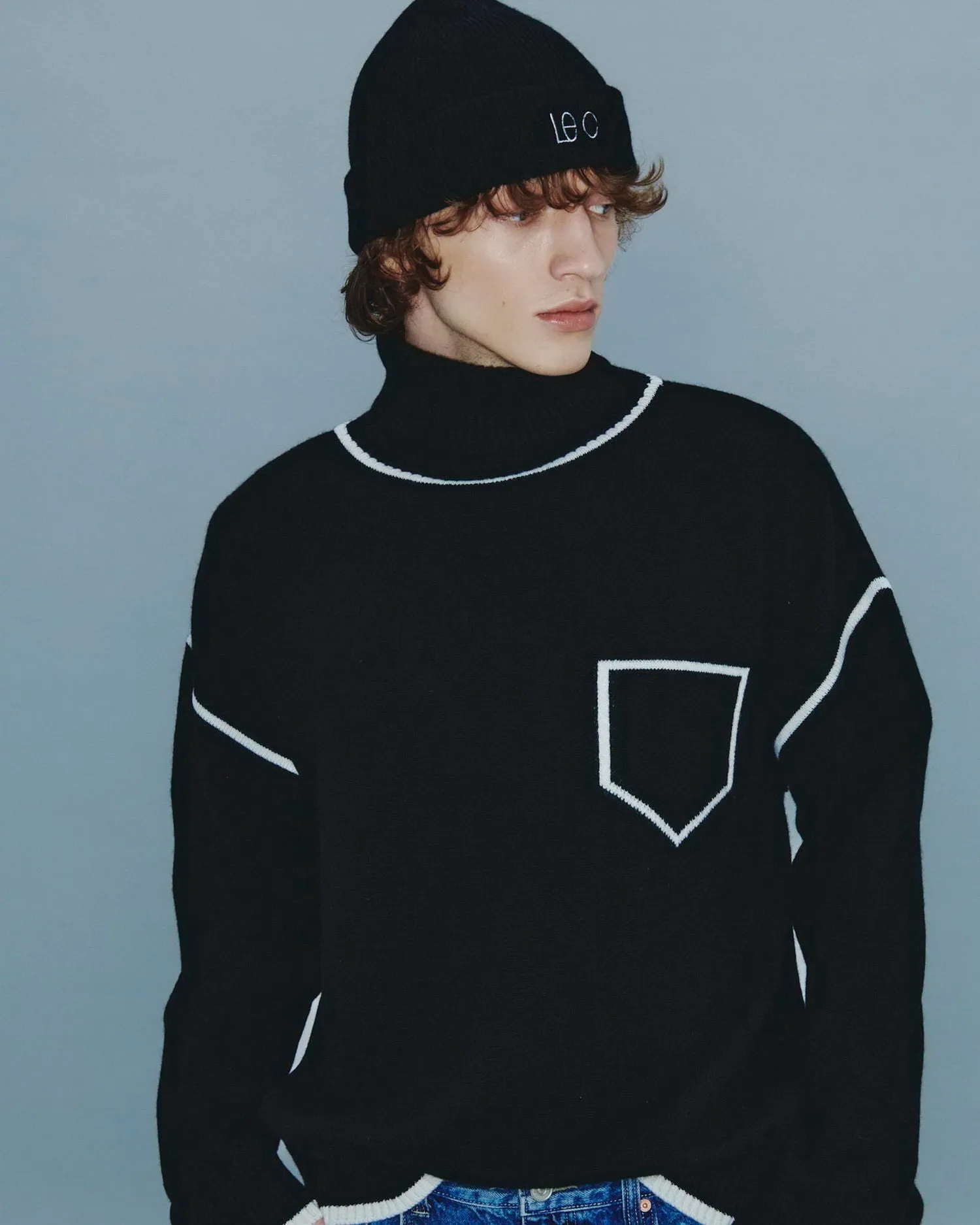 Contrast Line Turtleneck