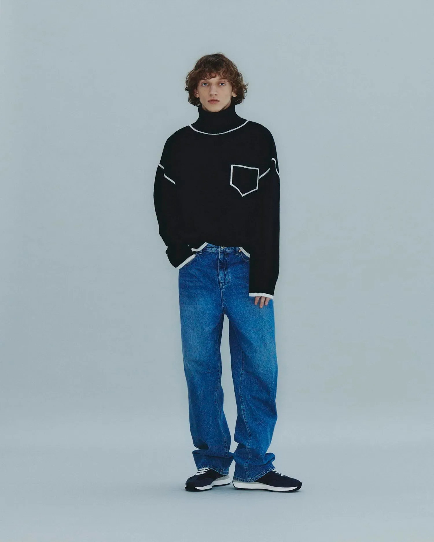 Contrast Line Turtleneck