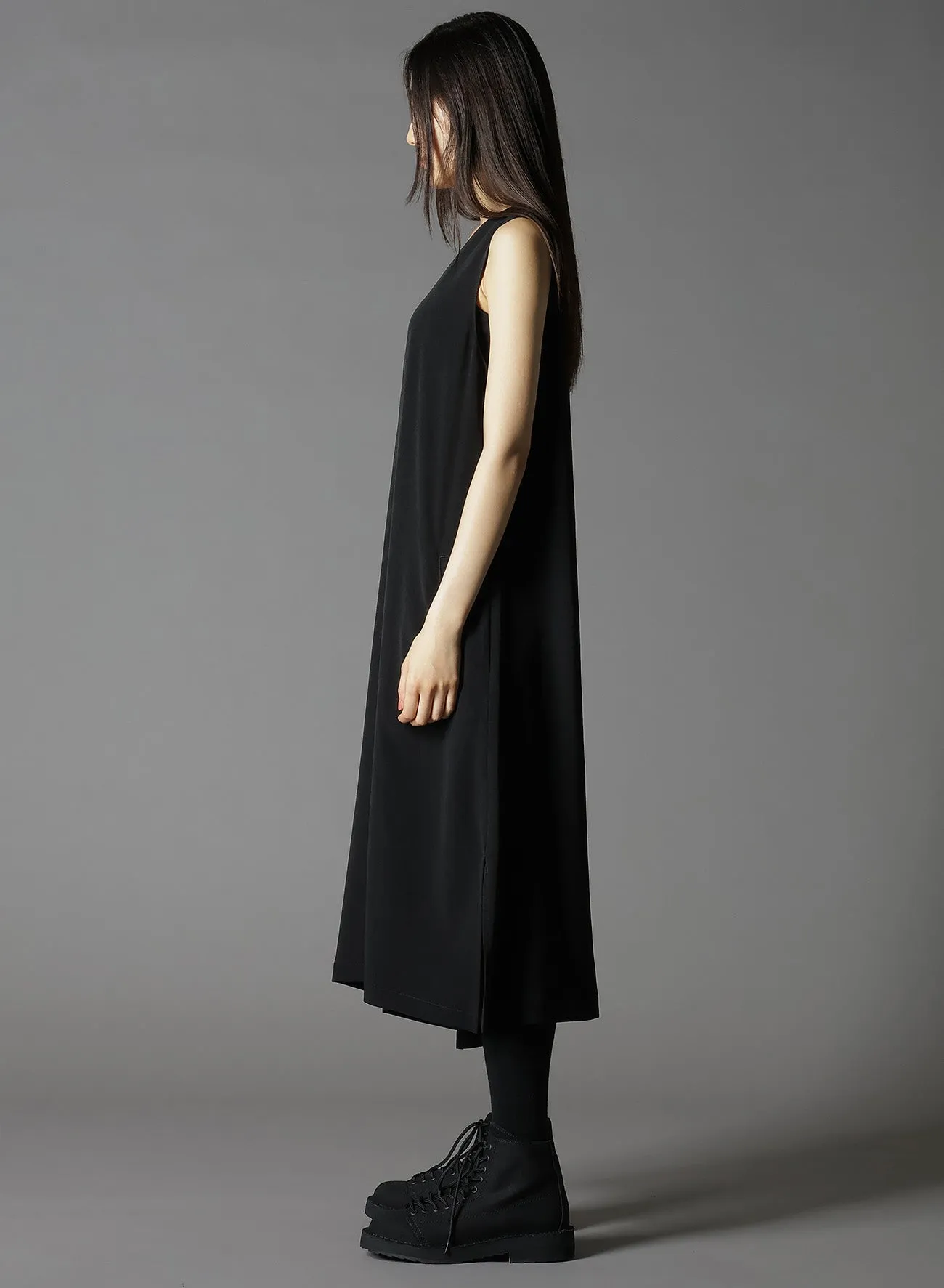 CREPE DE CHINE SLEEVELESS DRESSES