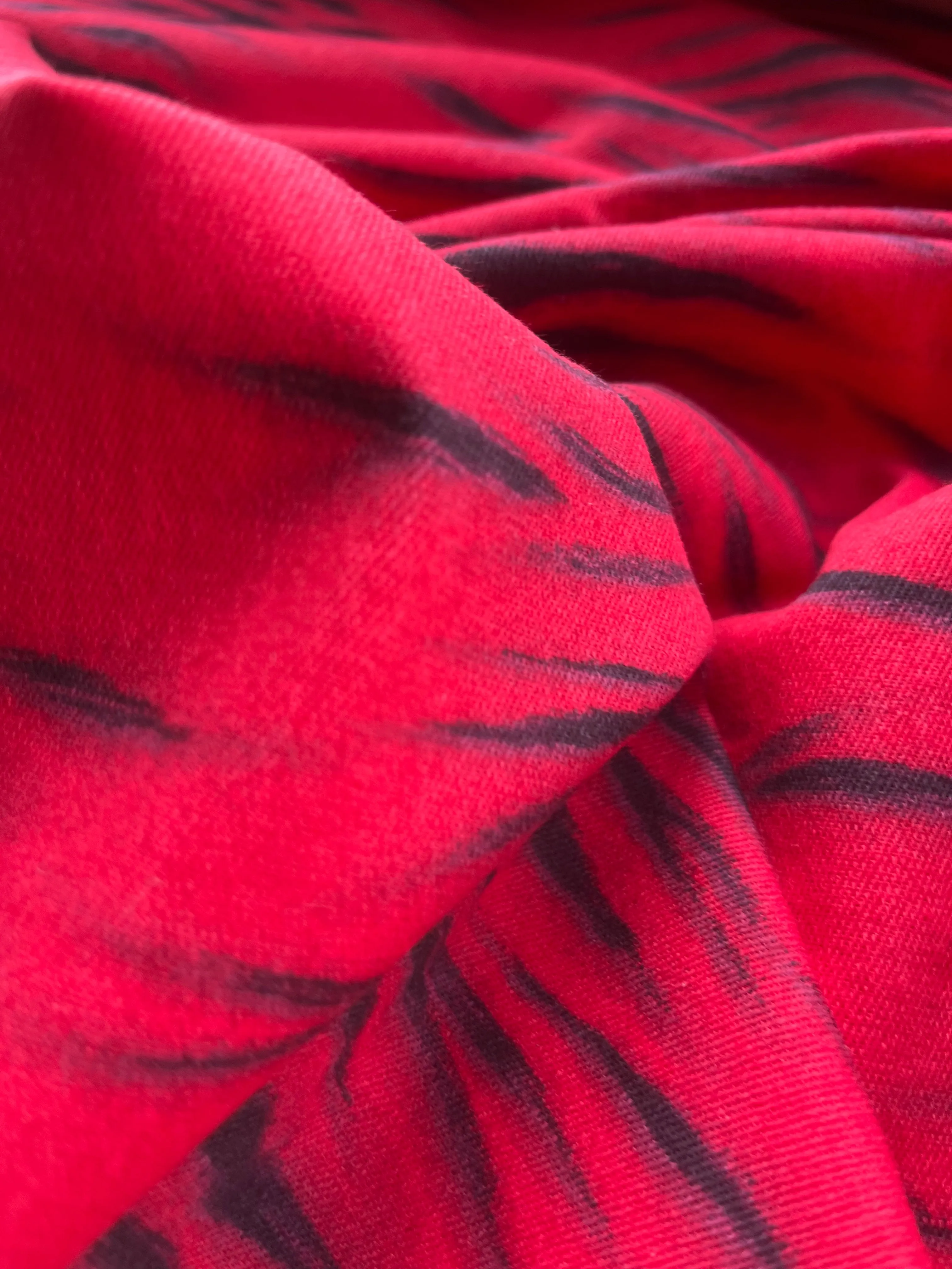 Fatima 007 cotton twill stretch with red/black zebra print