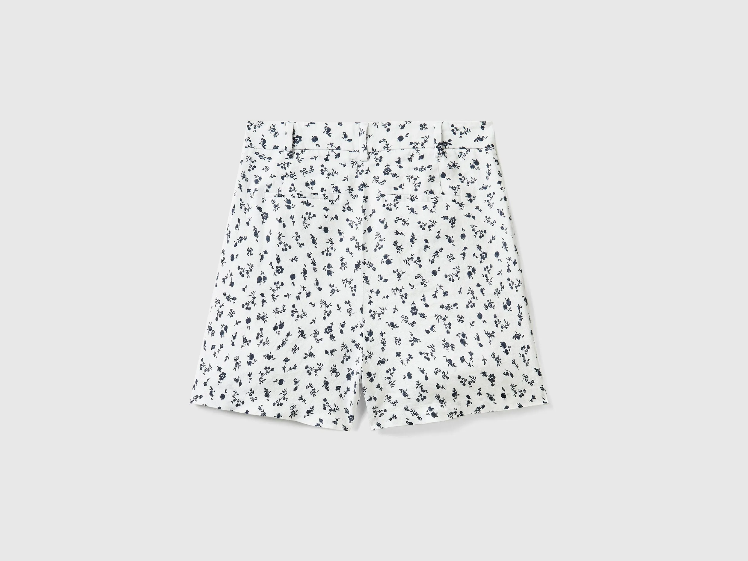 Floral Pattern Centered Front Pleat White Shorts