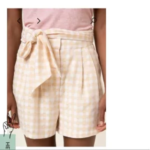 FRNCH Davina Gingham Short in beige / white XS