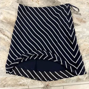 Gorgeouss flouncy Ralph Lauren skirt navy and white