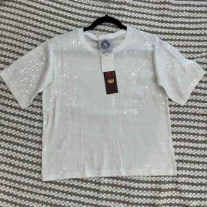 Happy sheep white sequin cotton sweater short sleeve t shirt top. Size small NWT