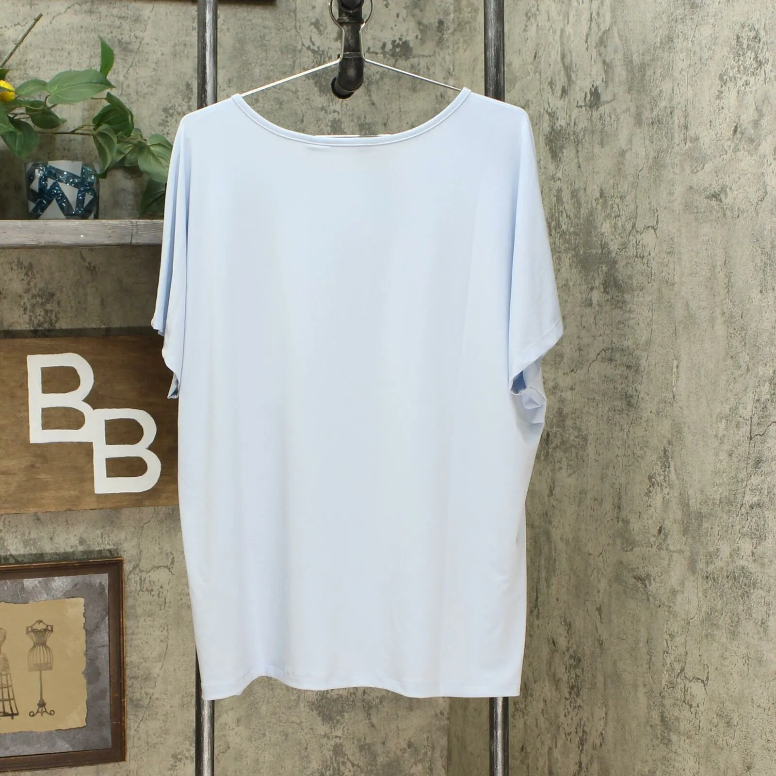 IMAN Women's Plus Size 2 Pack City Chic Short Sleeve T-Shirts With Necklace