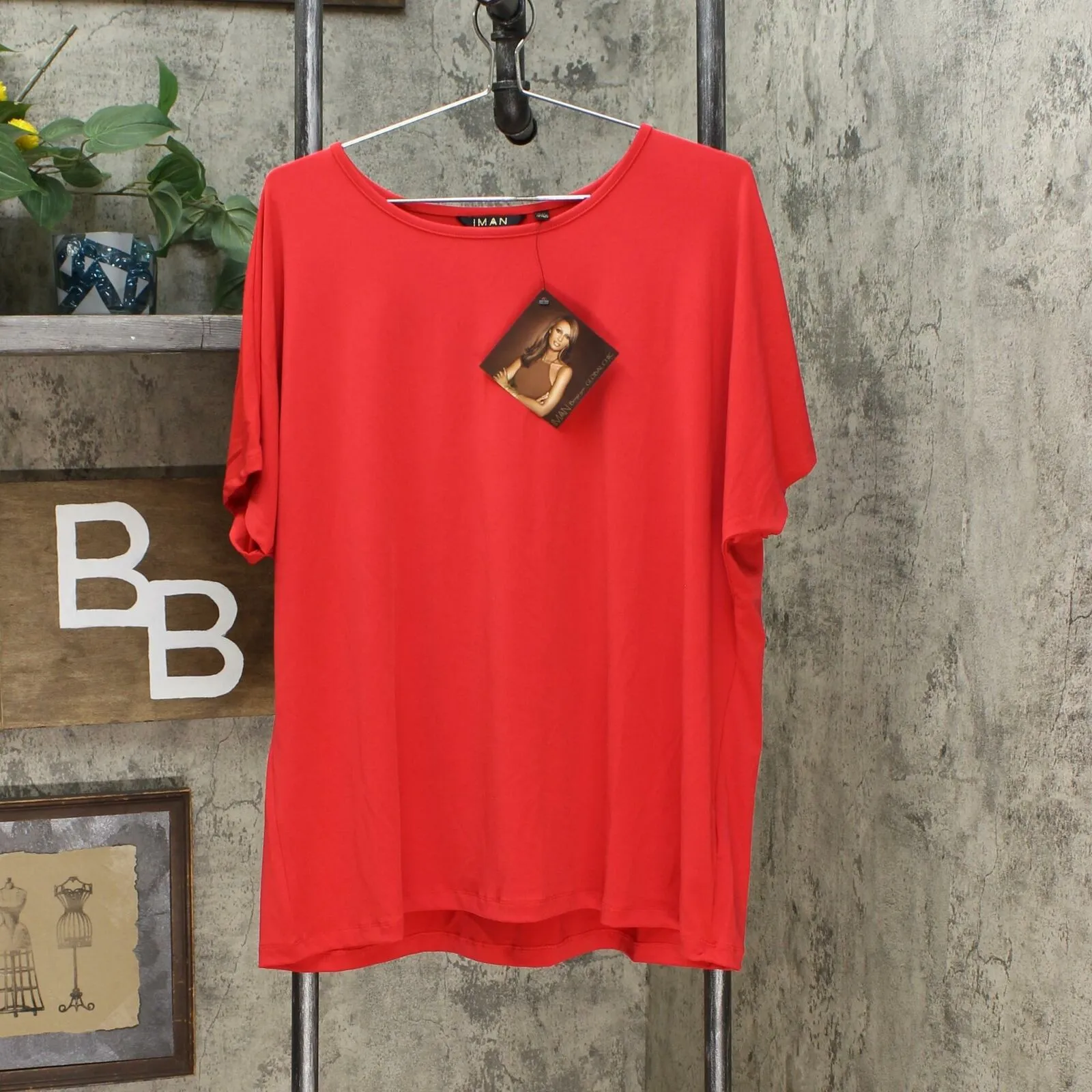 IMAN Women's Plus Size 2 Pack City Chic Short Sleeve T-Shirts With Necklace
