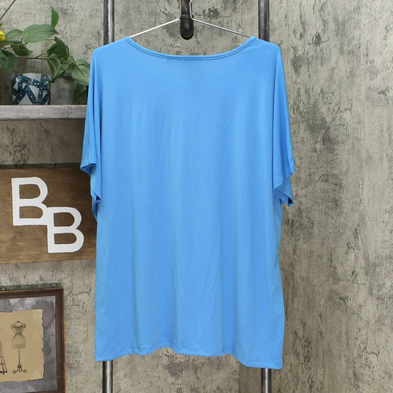 IMAN Women's Plus Size 2 Pack City Chic Short Sleeve T-Shirts With Necklace