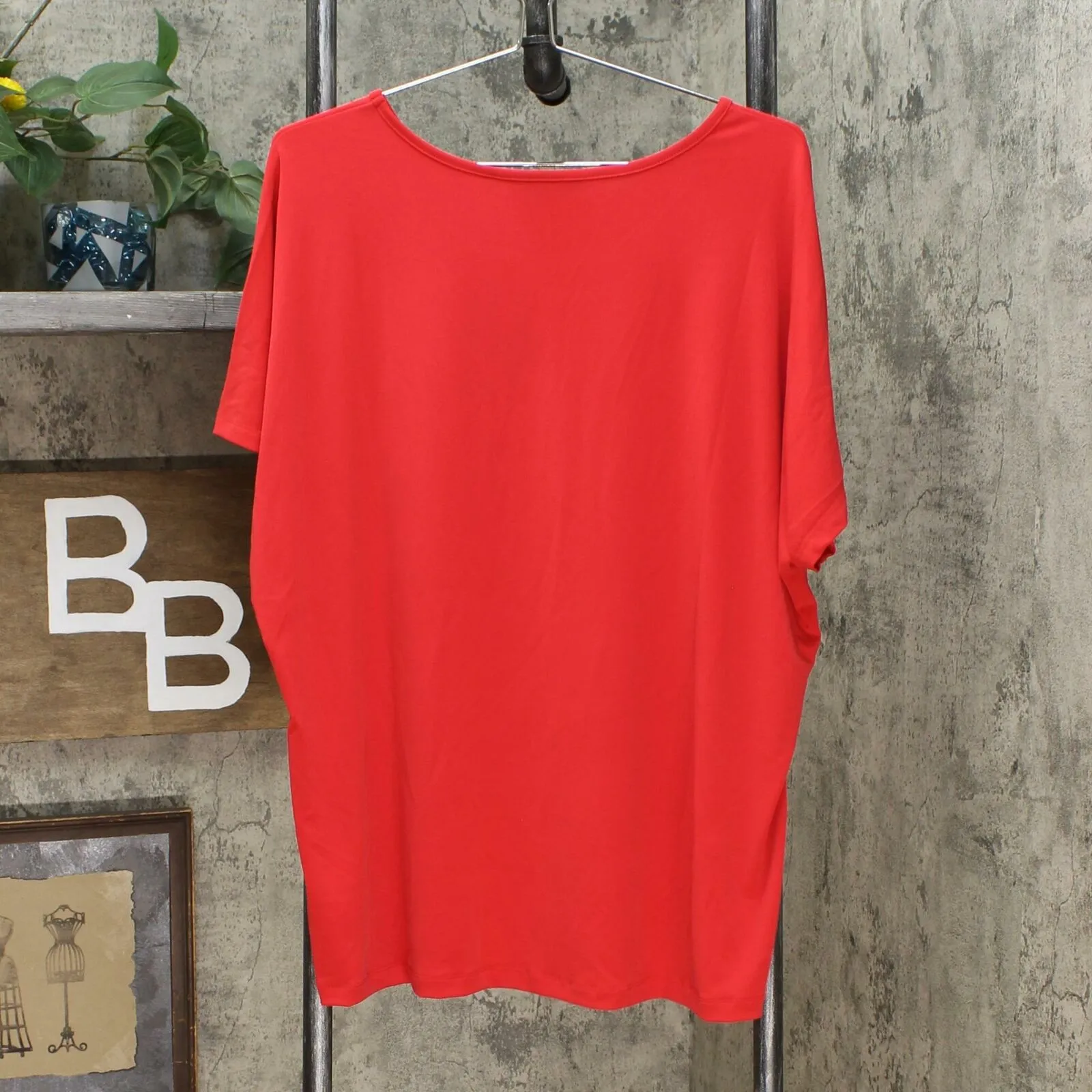 IMAN Women's Plus Size 2 Pack City Chic Short Sleeve T-Shirts With Necklace