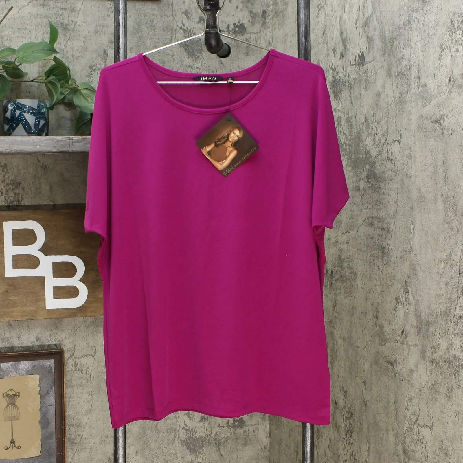 IMAN Women's Plus Size 2 Pack City Chic Short Sleeve T-Shirts With Necklace