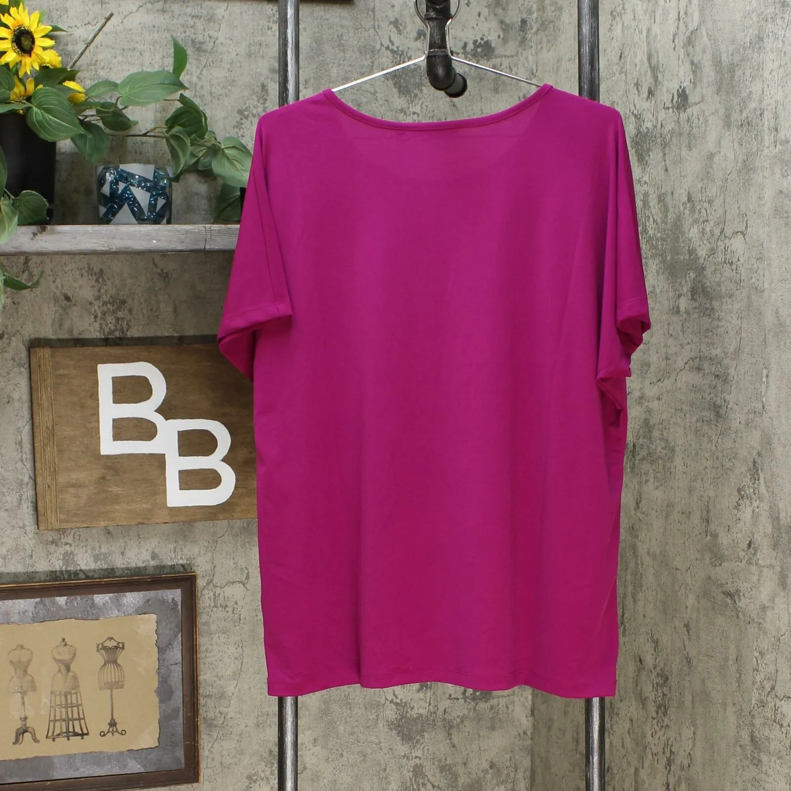 IMAN Women's Plus Size 2 Pack City Chic Short Sleeve T-Shirts With Necklace