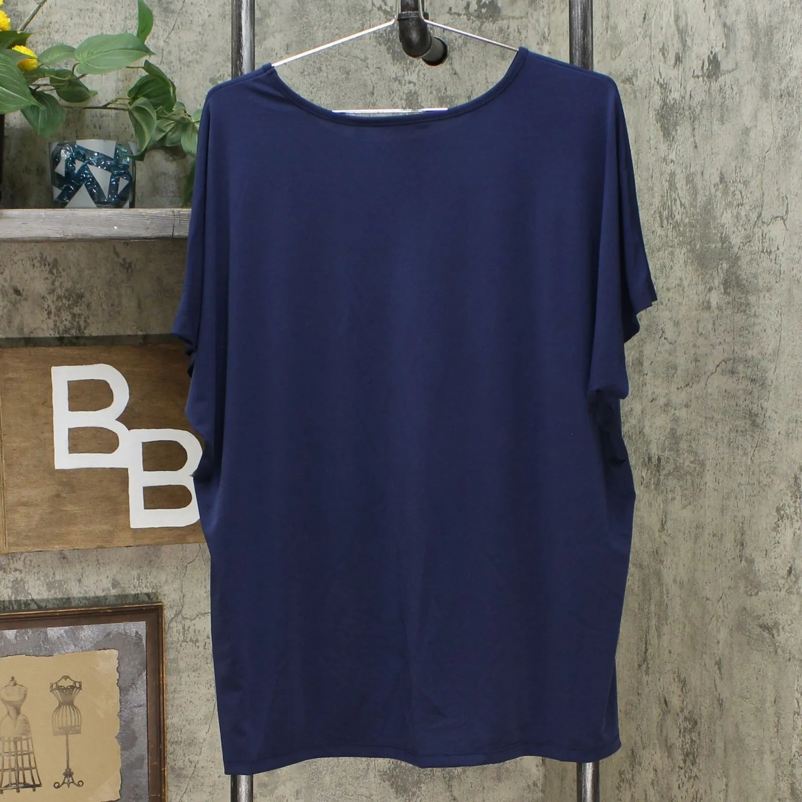 IMAN Women's Plus Size 2 Pack City Chic Short Sleeve T-Shirts With Necklace