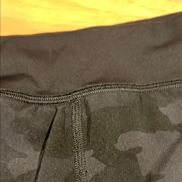 lululemon athletica Black camouflage Women's Shorts size 6