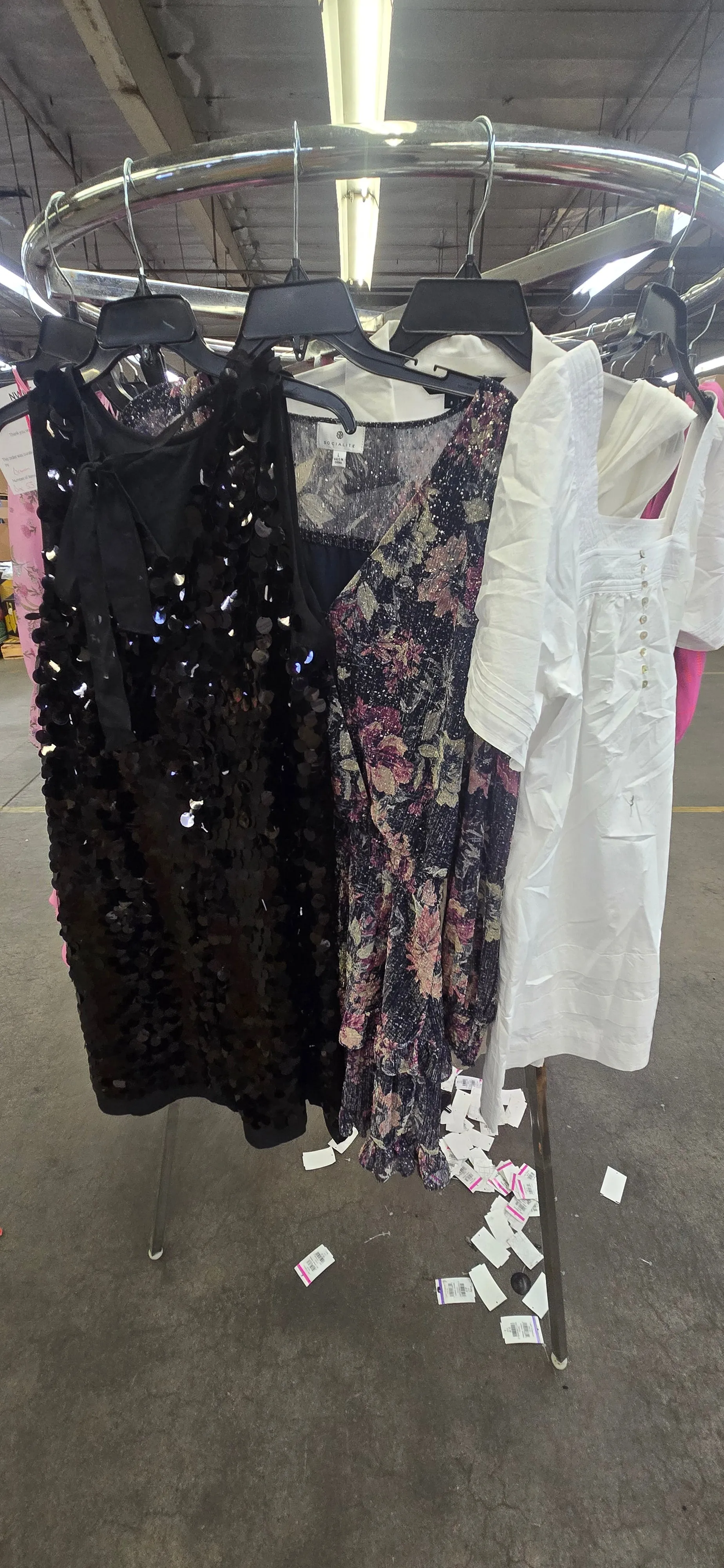 Luxury Fashion Retailer | Luxury Dresses | $75  MSRP | Shelf-Pulls/Returns | 25 Pieces | Small Box #53