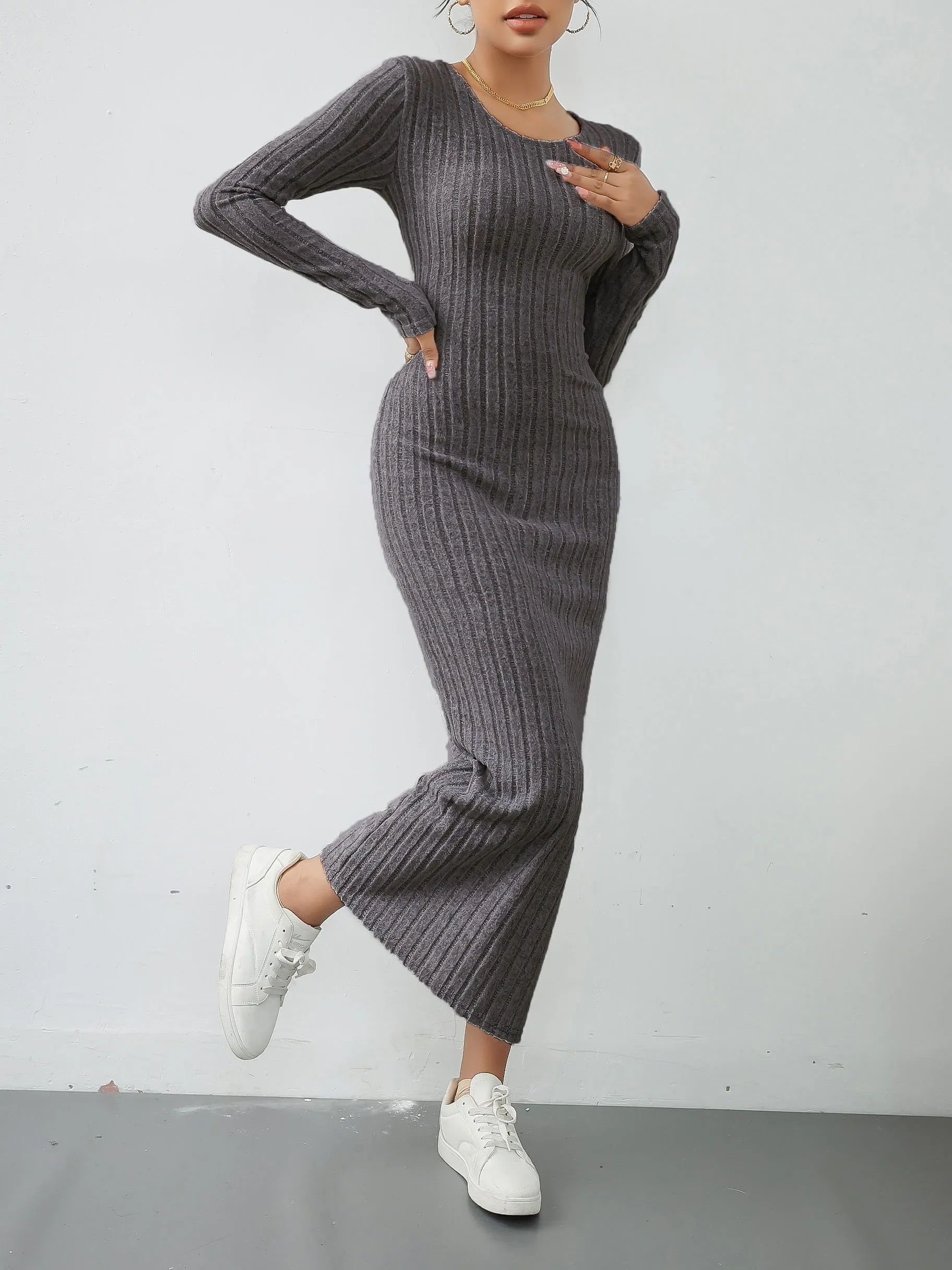 Mattea® | Essence Slim-Fit Dress Timeless Style