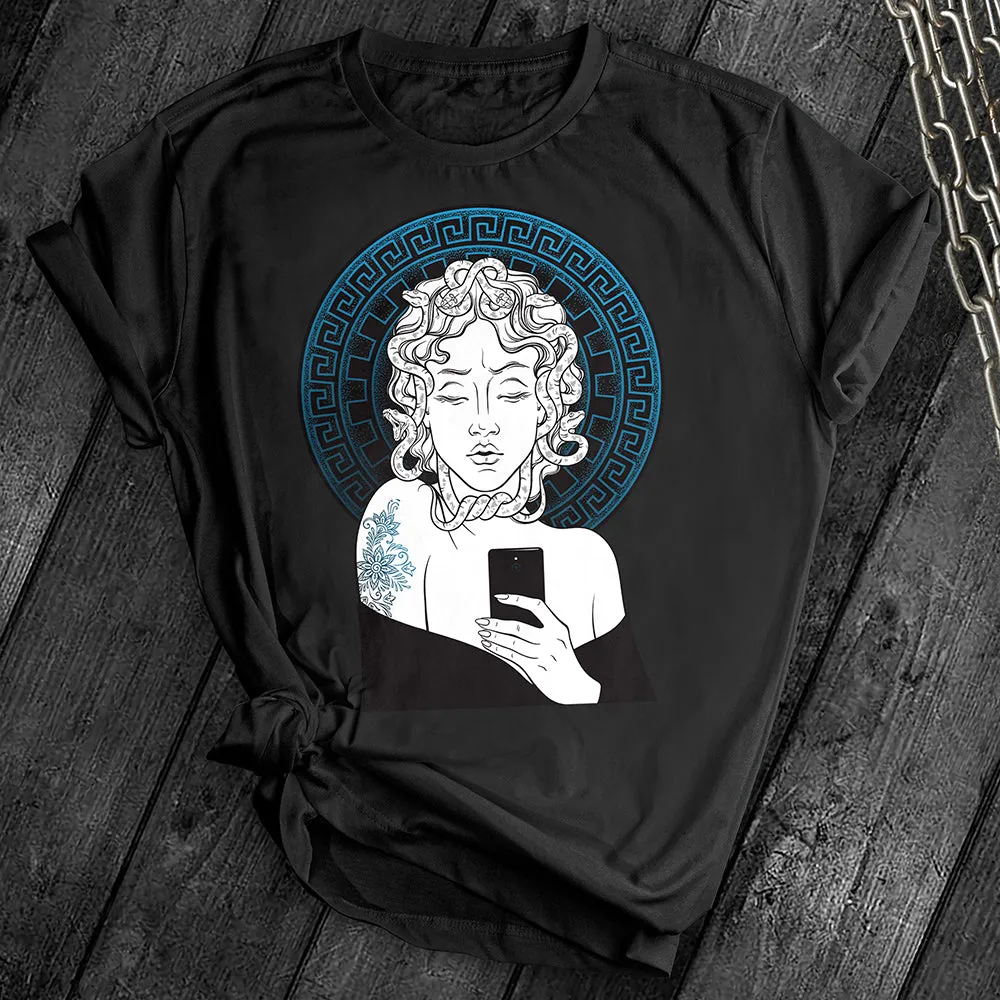 Medusa Selfie Tee
