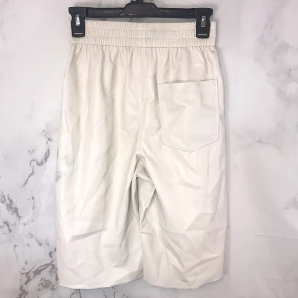 Nanushka cream off white shorts F14