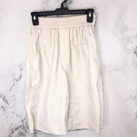 Nanushka cream off white shorts F14