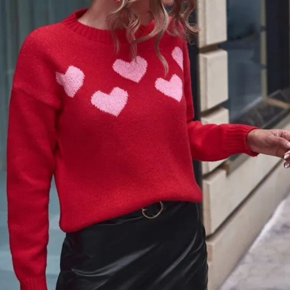 New heart print long sleeve sweater