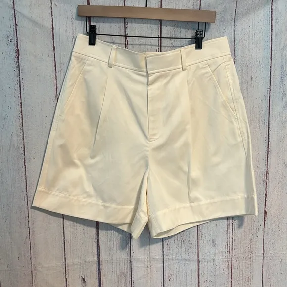 NWOT Everlane The Draper Short in Buttersmooth
