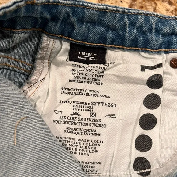 NWT Blank NYC The Perry Mom Jean Shorts