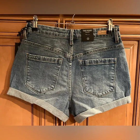 NWT Blank NYC The Perry Mom Jean Shorts