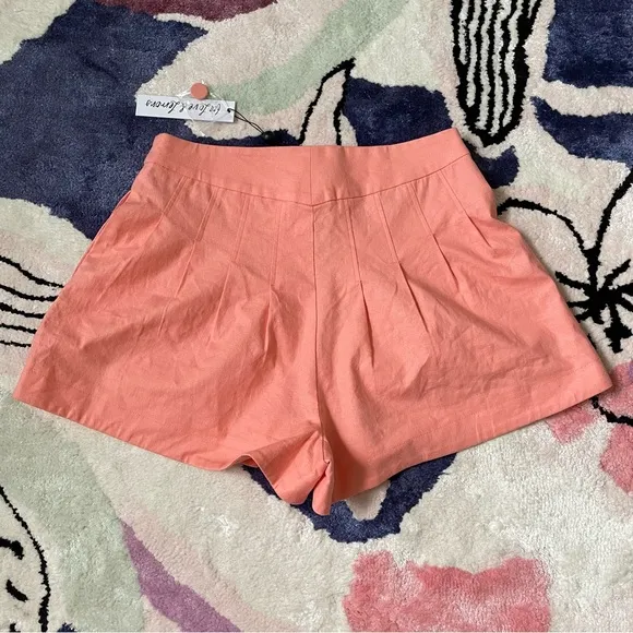 NWT For Love &amp; Lemons linen blend mango coral Millie Pleated shorts