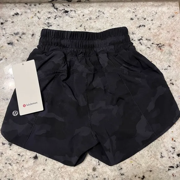 NWT Lululemon Track That Mid-Rise Short 5&quot;