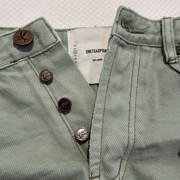 ONE TEASPOON ROLLERS NWT Fade Kahki Size 24 SHORTS!!!