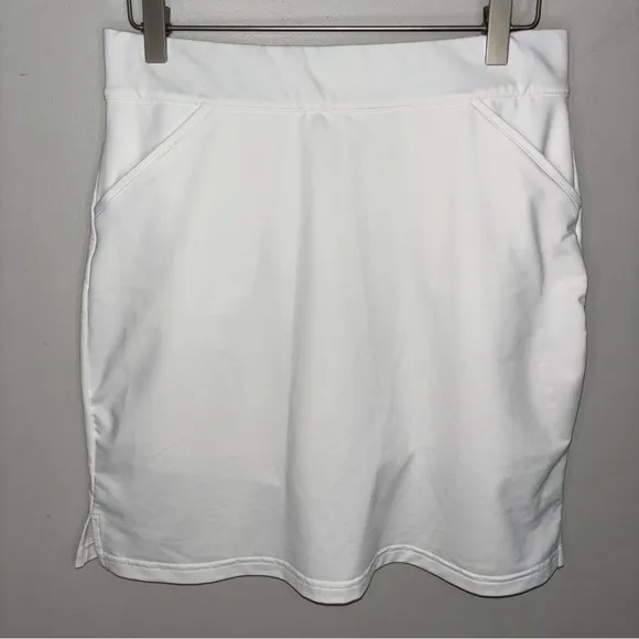 Peter Millar white golf skirt skort stretch jersey EXCELLENT CONDITION