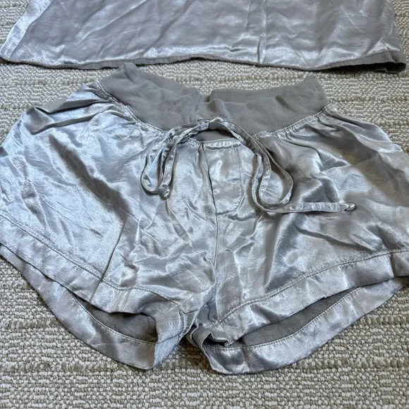 PJ Harlow Pajama Mikel Silver Silky Shorts &amp; Anne Sleeveless Tank Top | M