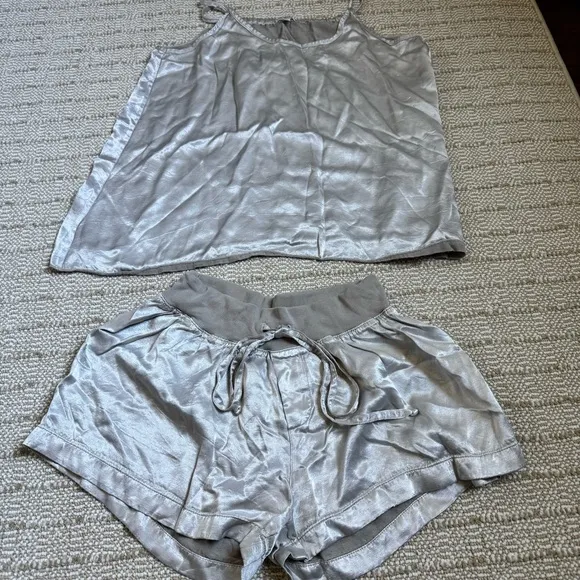 PJ Harlow Pajama Mikel Silver Silky Shorts &amp; Anne Sleeveless Tank Top | M