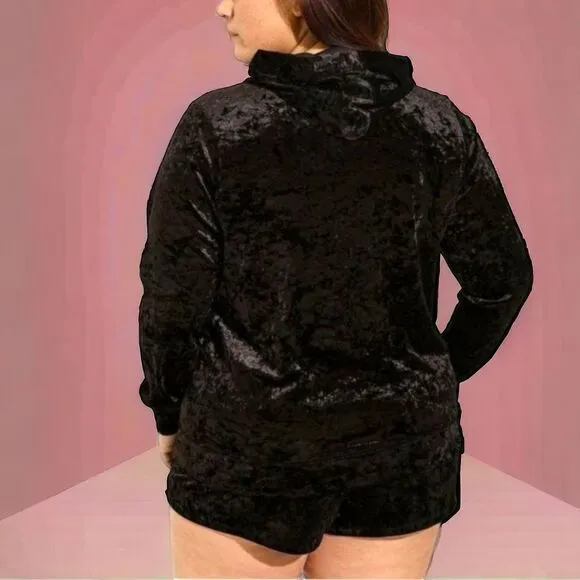 PRICE FIRM!$58 TORRID CRUSHED VELOUR Pullover With Matching Shorts Set.