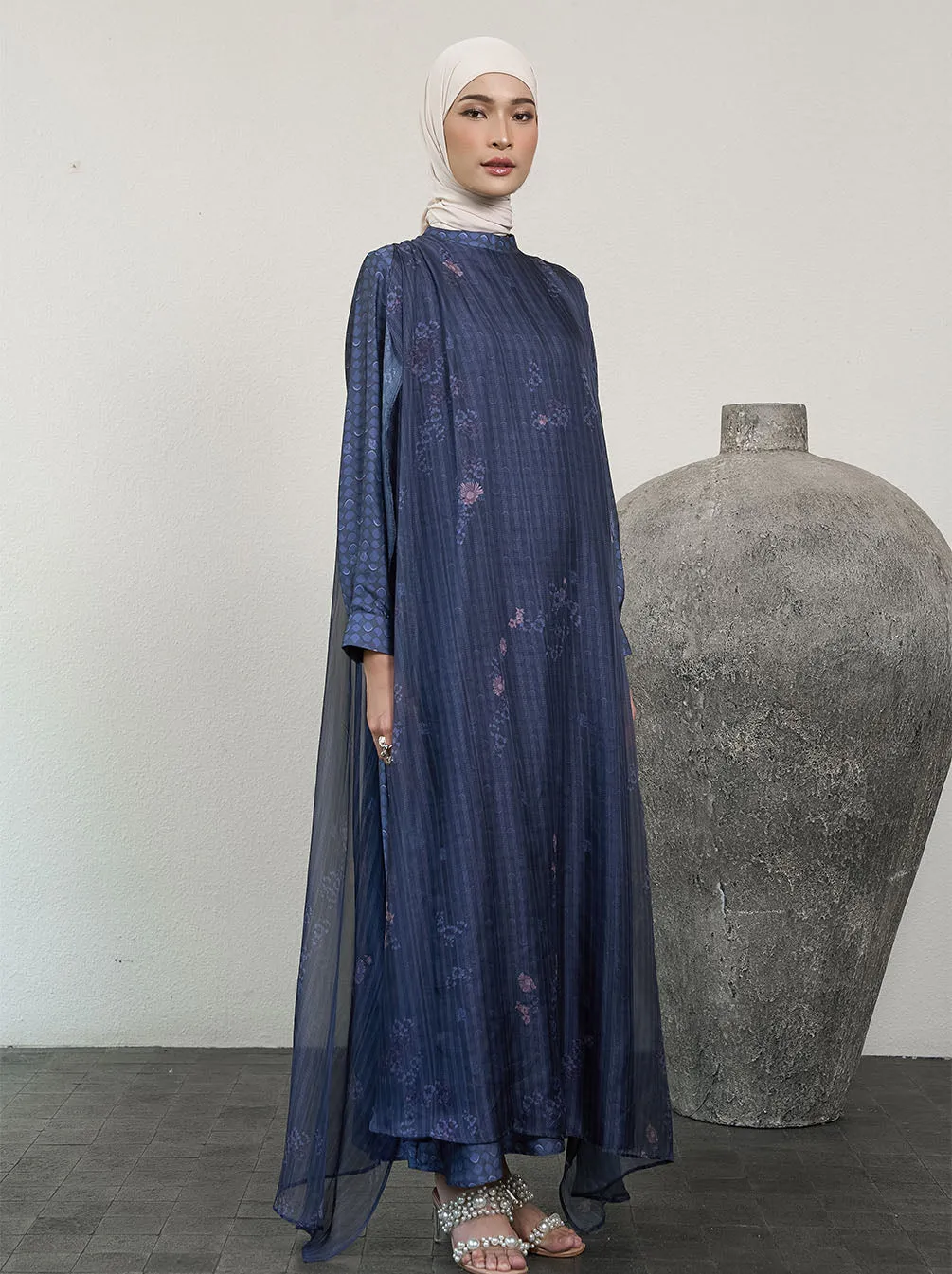 QISYA LAYERED DRESS NAVY