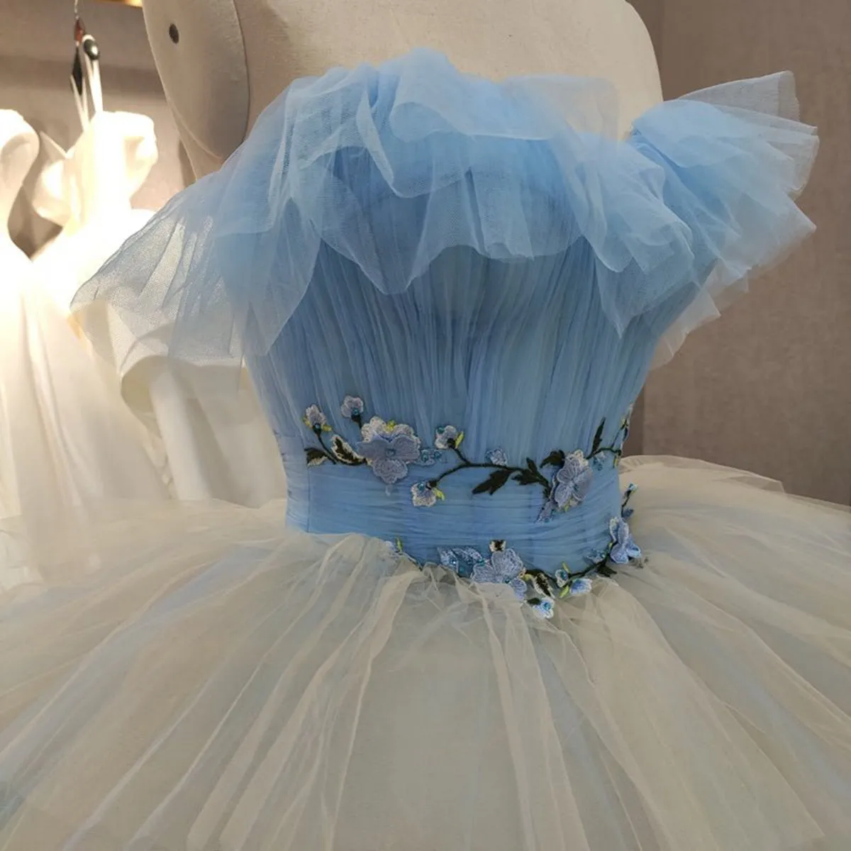 Quinceanera Dresses Novelty Elegant Quinceanera Dresses Ruffles Strapless Ball Gown Evening Dresses