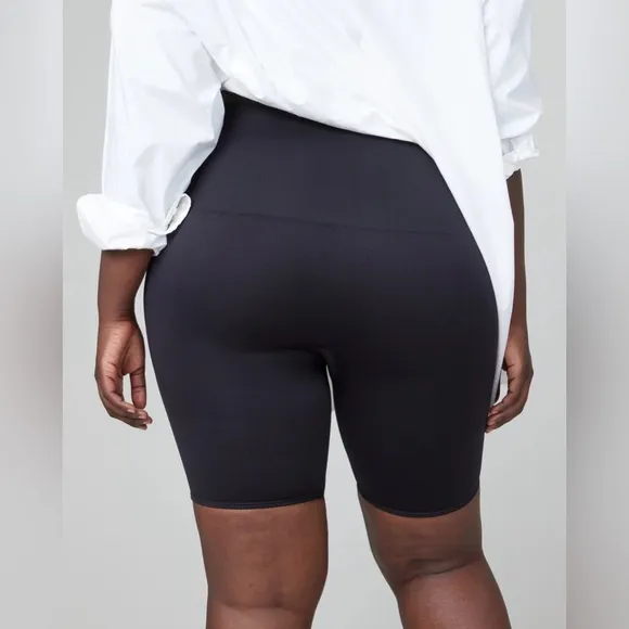 Spanx Look At Me Now Seamless Bike Shorts
