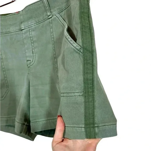 Spanx Stretch Twill Shorts 4” in Soft Sage 20318R